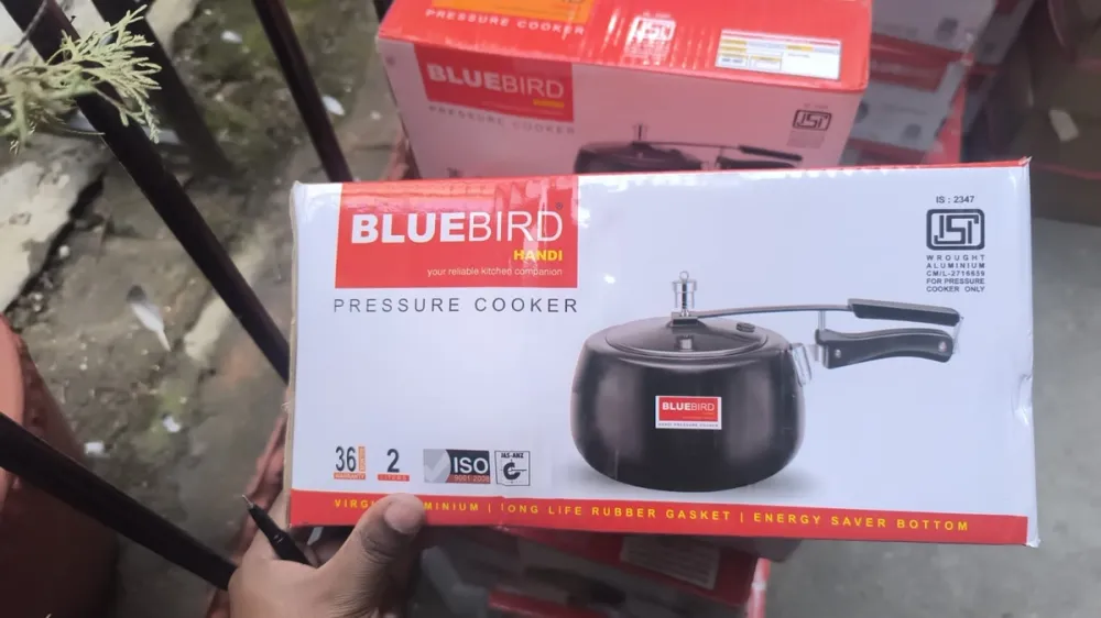 Bluebird Hard Anodised Handi Pressure Cooker (2 Litre) thumbnail 3